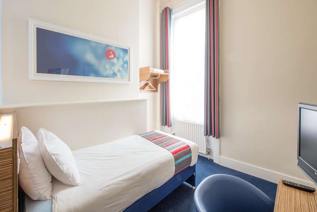 Travelodge Birmingham Dudley Oda fotoğraf